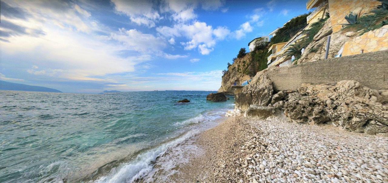 Celeste Bay Apartment Vlore Exterior photo